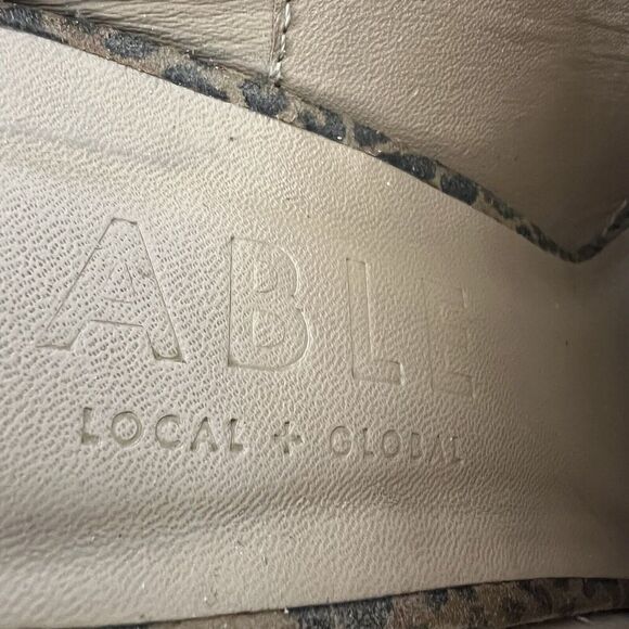 Able Local + Global Womens Size 6 Animal Print Rojas Mule Slip On Shoes - Picture 8 of 9